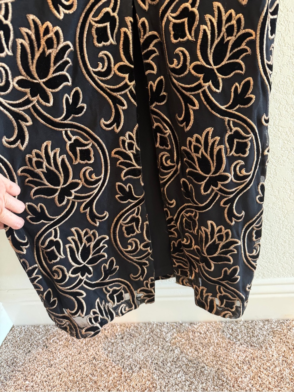 Adrienna Papell velvet column gown - Picture 5 of 6